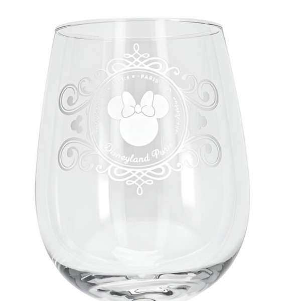 Minnie Mouse engraved wine glass, by Arribas Disneyland Paris Minnie Mouse engraved wine glass, by Arribas Disneyland Paris