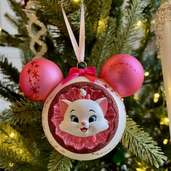 Marie Christmas Glass Dangler Ornament, by Arribas Disneyland Paris Collection Marie Christmas Glass Dangler Ornament, by Arribas Disneyland Paris Collection